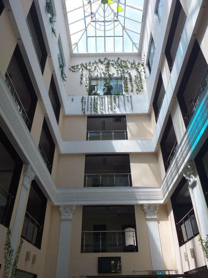 Seoul Hotel Shymkent Eksteriør billede