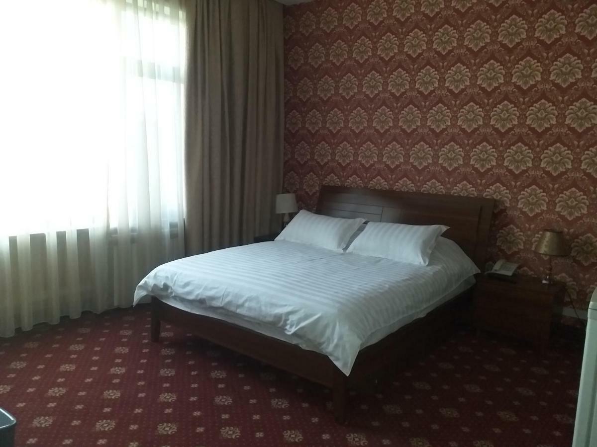 Seoul Hotel Shymkent Eksteriør billede