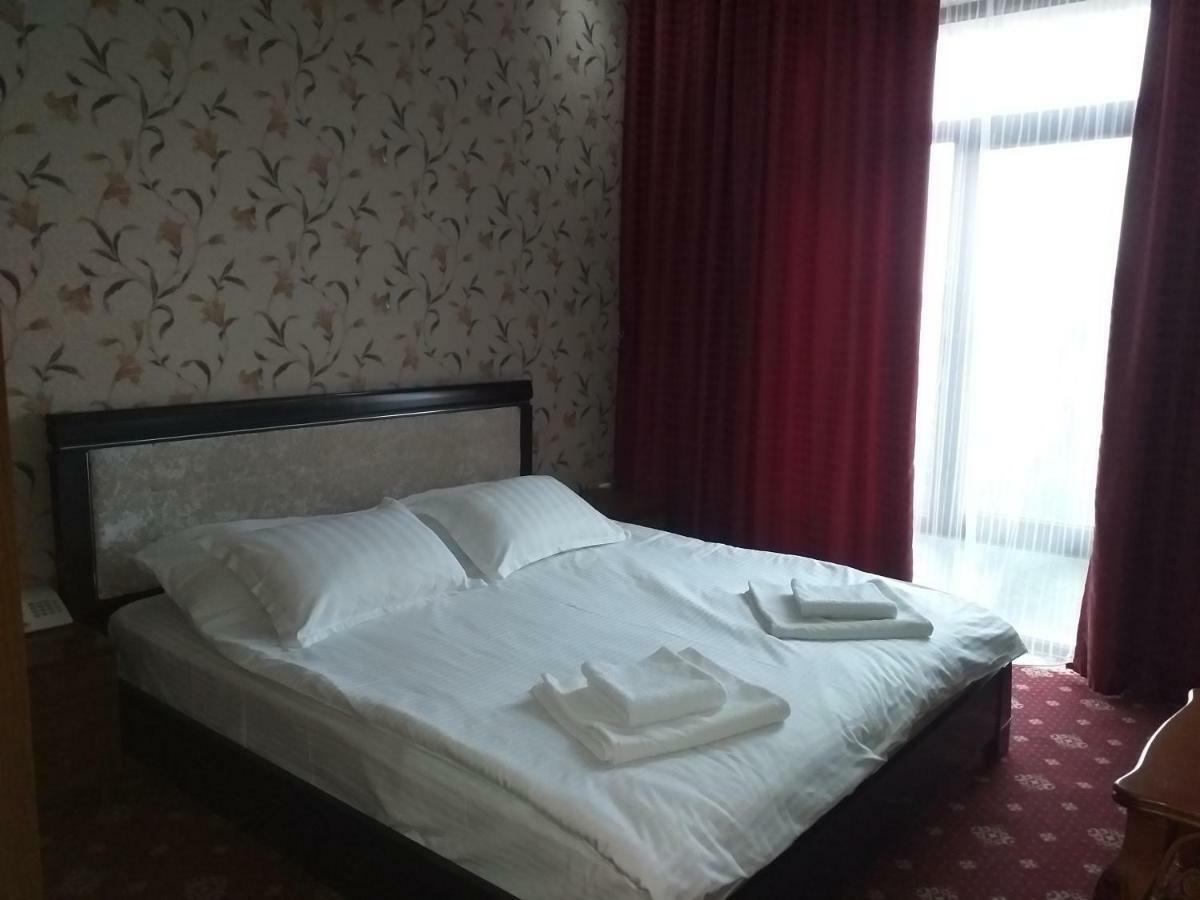 Seoul Hotel Shymkent Eksteriør billede